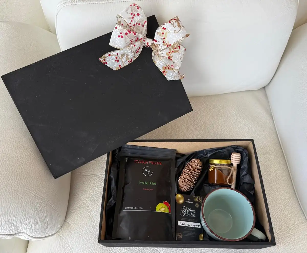 Caja Gourmet Navideña, regalo corporativo de Signa Gift House